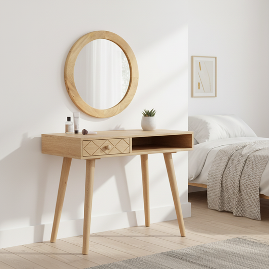 Houten kaptafel met ovale spiegel in Scandinavische slaapkamer