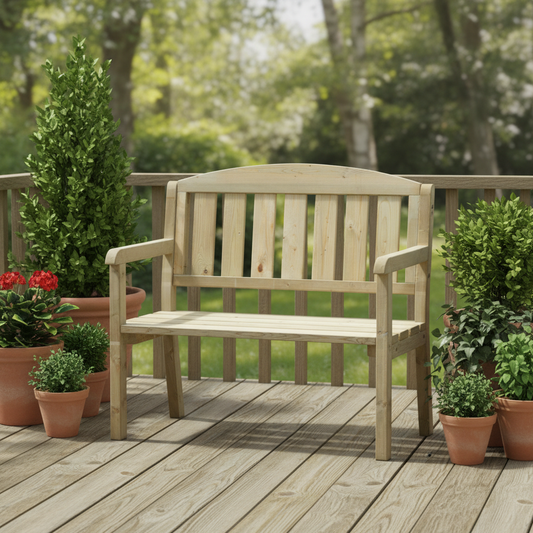 Houten terras met planten