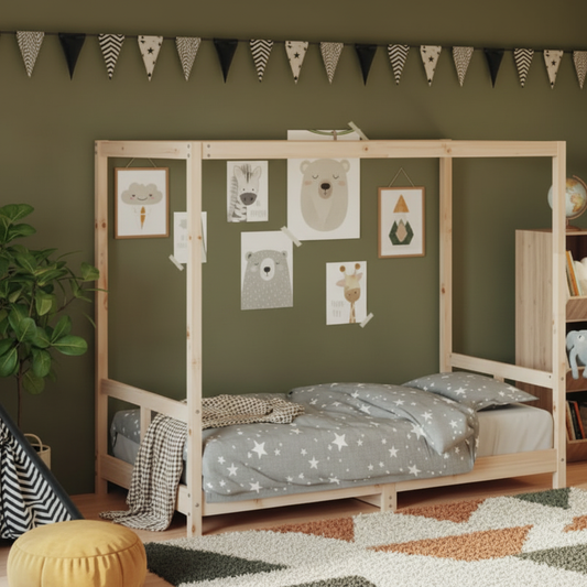 Moderne kinderkamer met groene muren