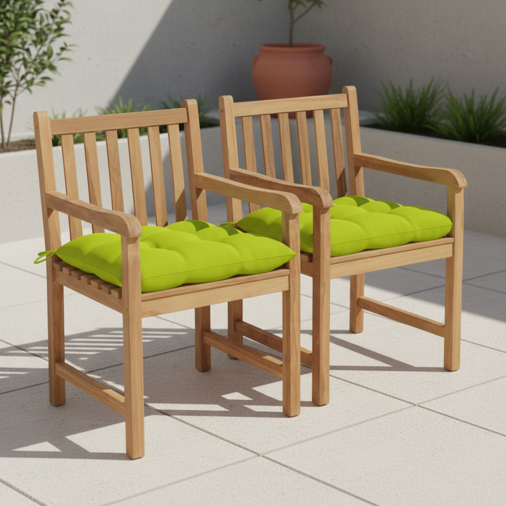 2 tuinstoelen met armleuningen en lime groene kussens