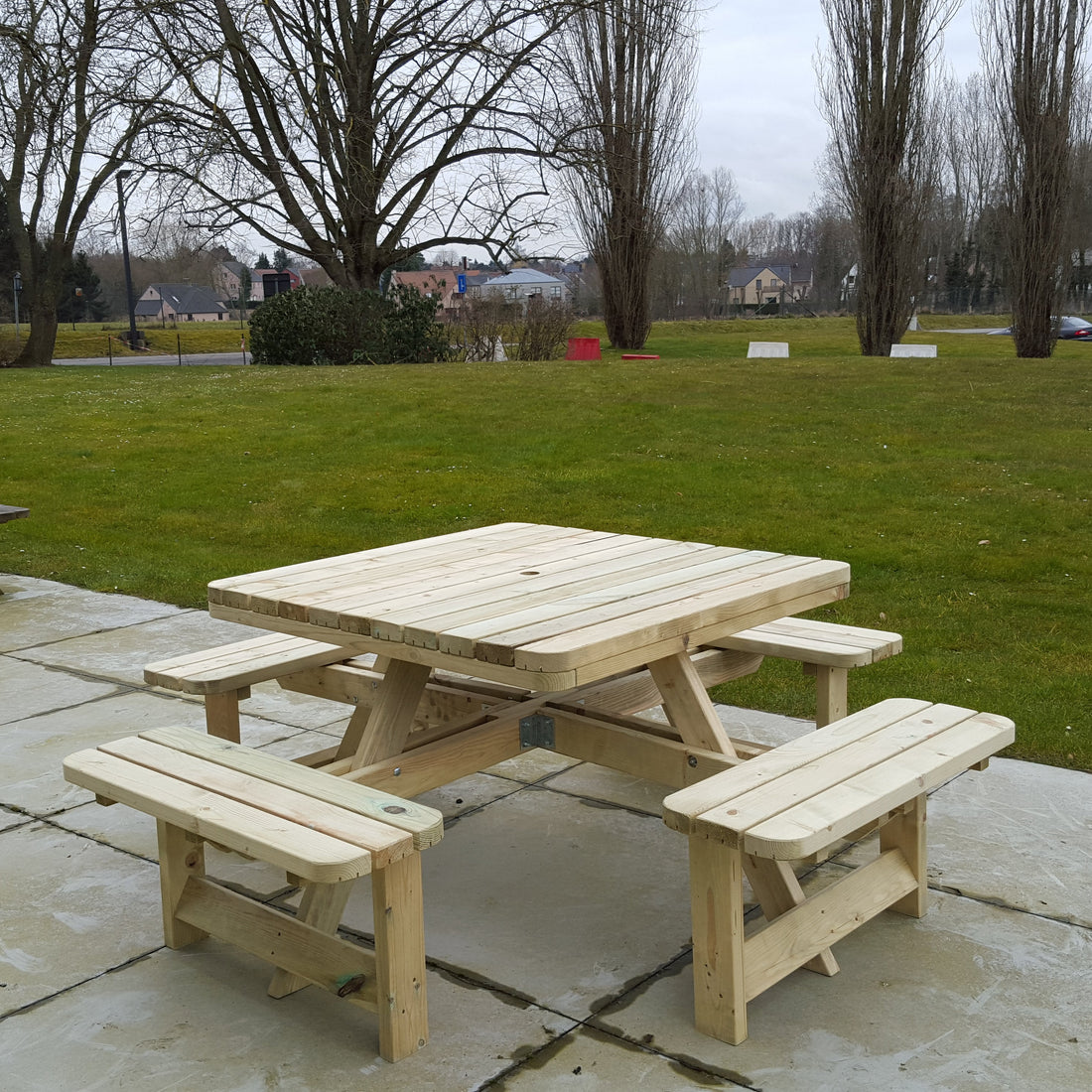 Vierkante picknicktafel XXL KING ® - 4 cm dikte (200 x 200cm)