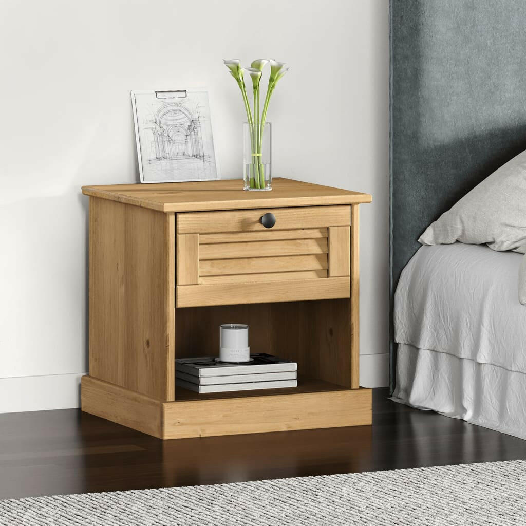 Nachttische aus Kiefernholz