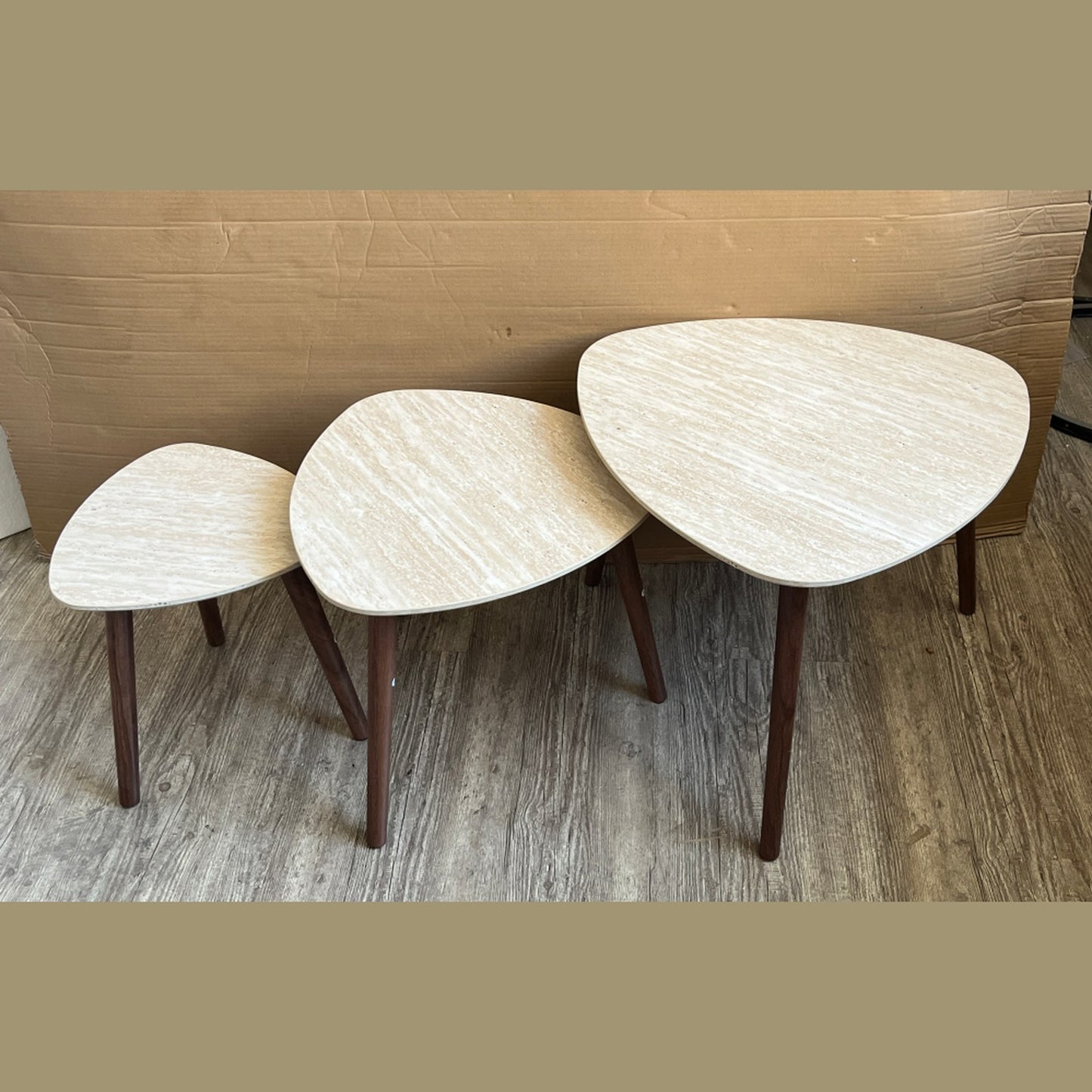 Travertino nesting bijzettafels – set van 3, travertijnlook met notenhouten poten — E-woodproducts