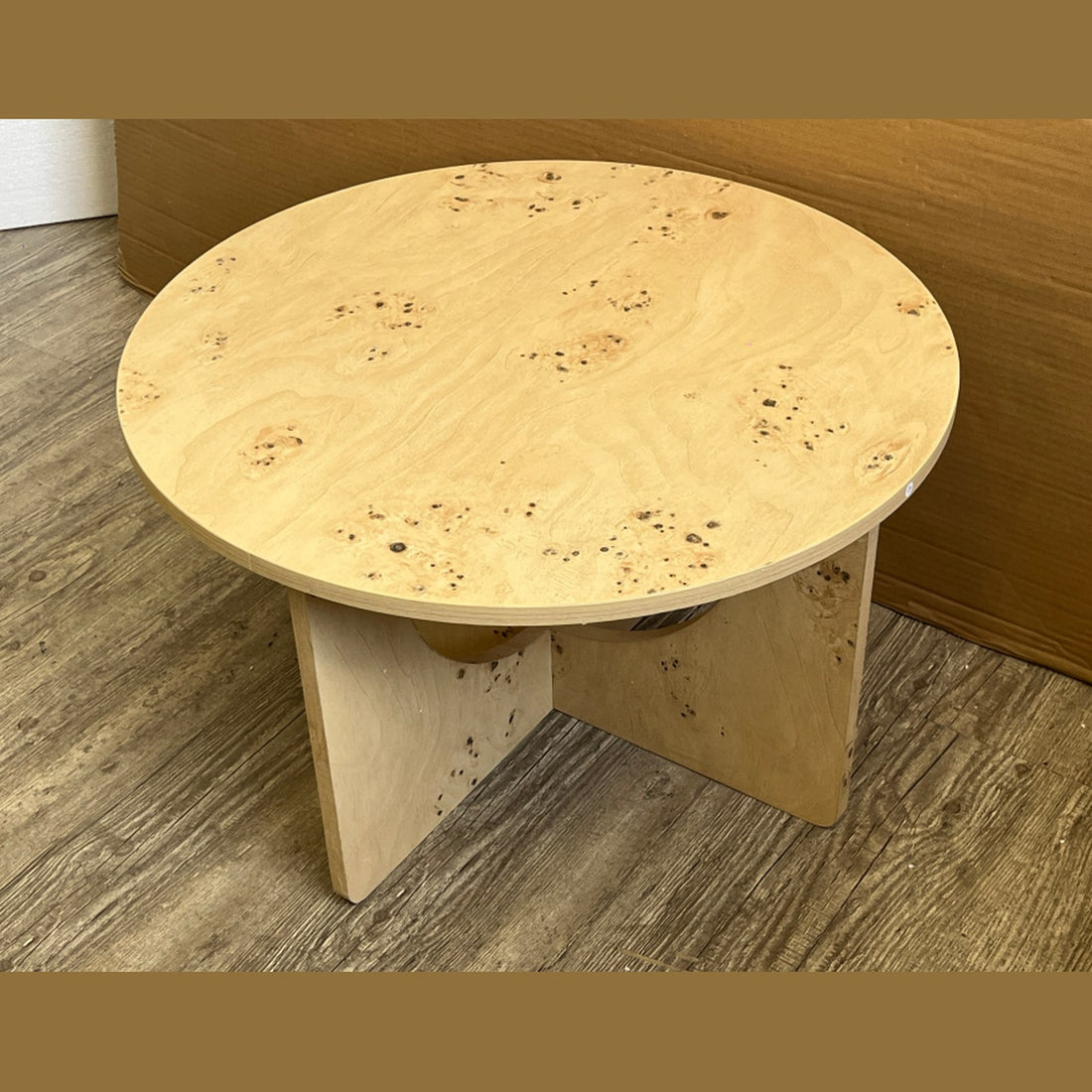 Bruna salontafel – wortelnootlook met open kruisonderstel, in 2 maten — E-woodproducts