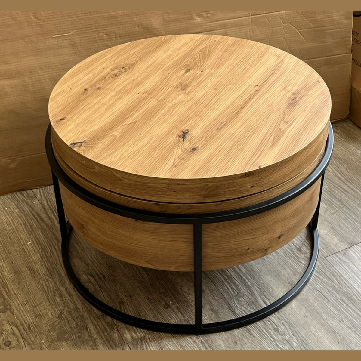 Ronde salontafel met opbergruimte – eikenlook op zwart metalen frame, in 2 kleuren — E-woodproducts