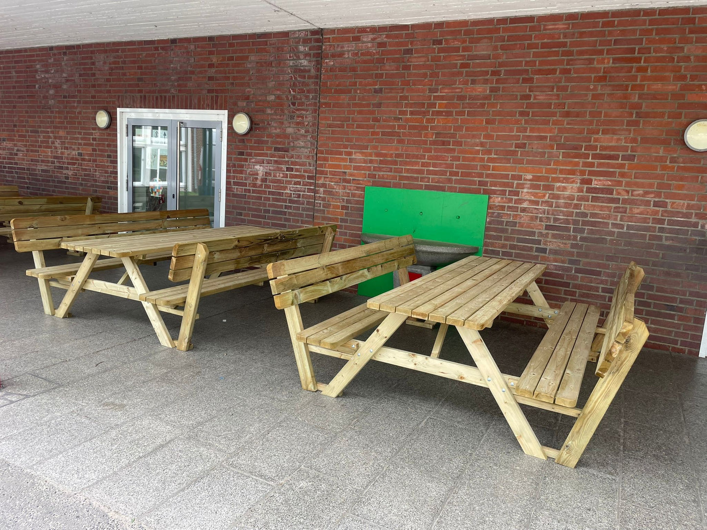 Picknicktisch 240 cm KING ® / 4 cm Stärke mit Rückenlehnen