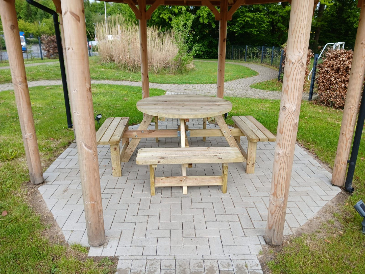 Picknicktisch rund 120 cm KING ® / 4 cm Stärke