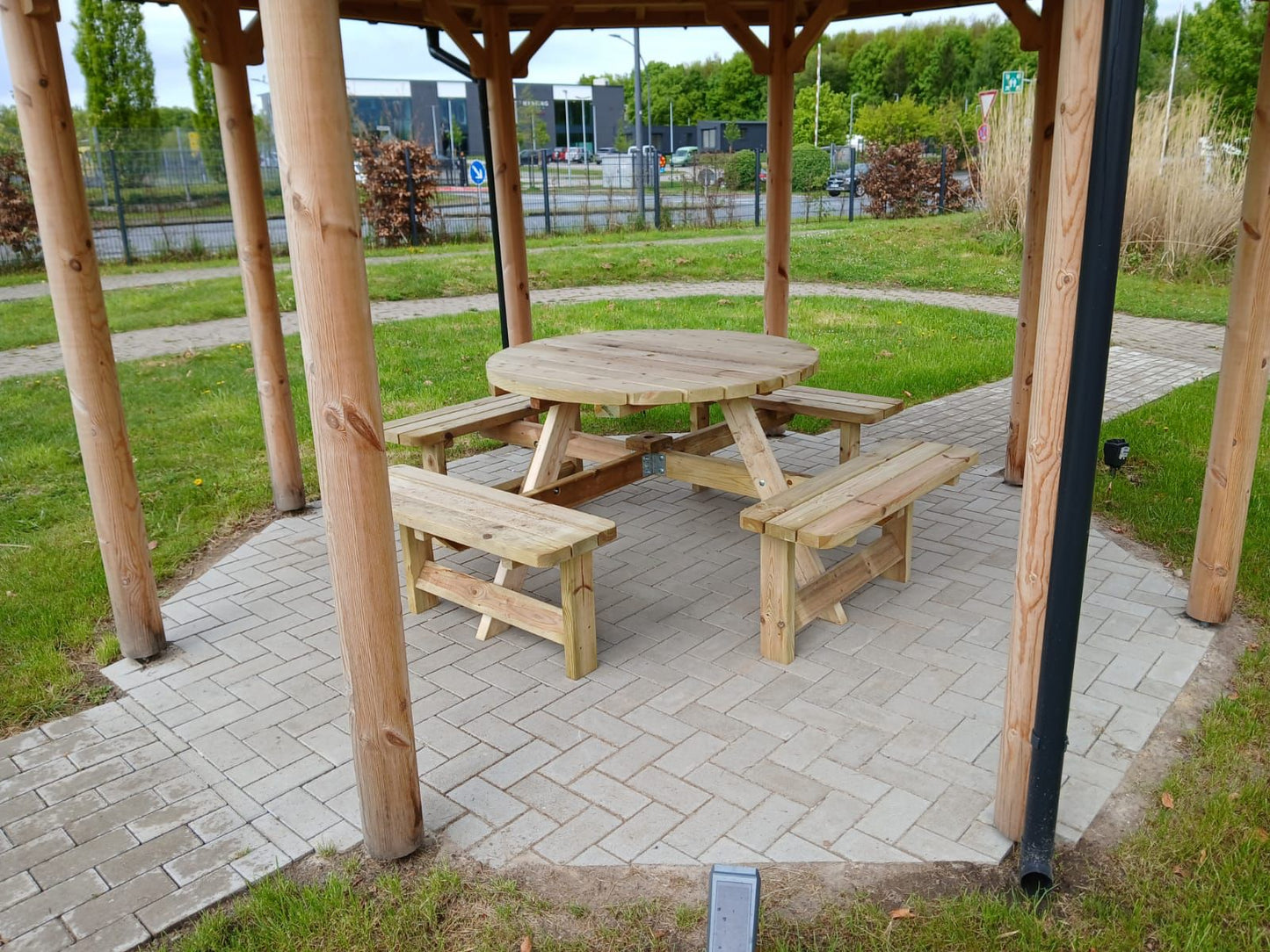 Picknicktisch rund 120 cm KING ® / 4 cm Stärke