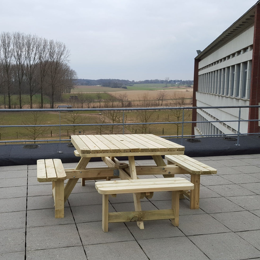 Vierkante picknicktafel XXL KING ® - 4 cm dikte (200 x 200cm)