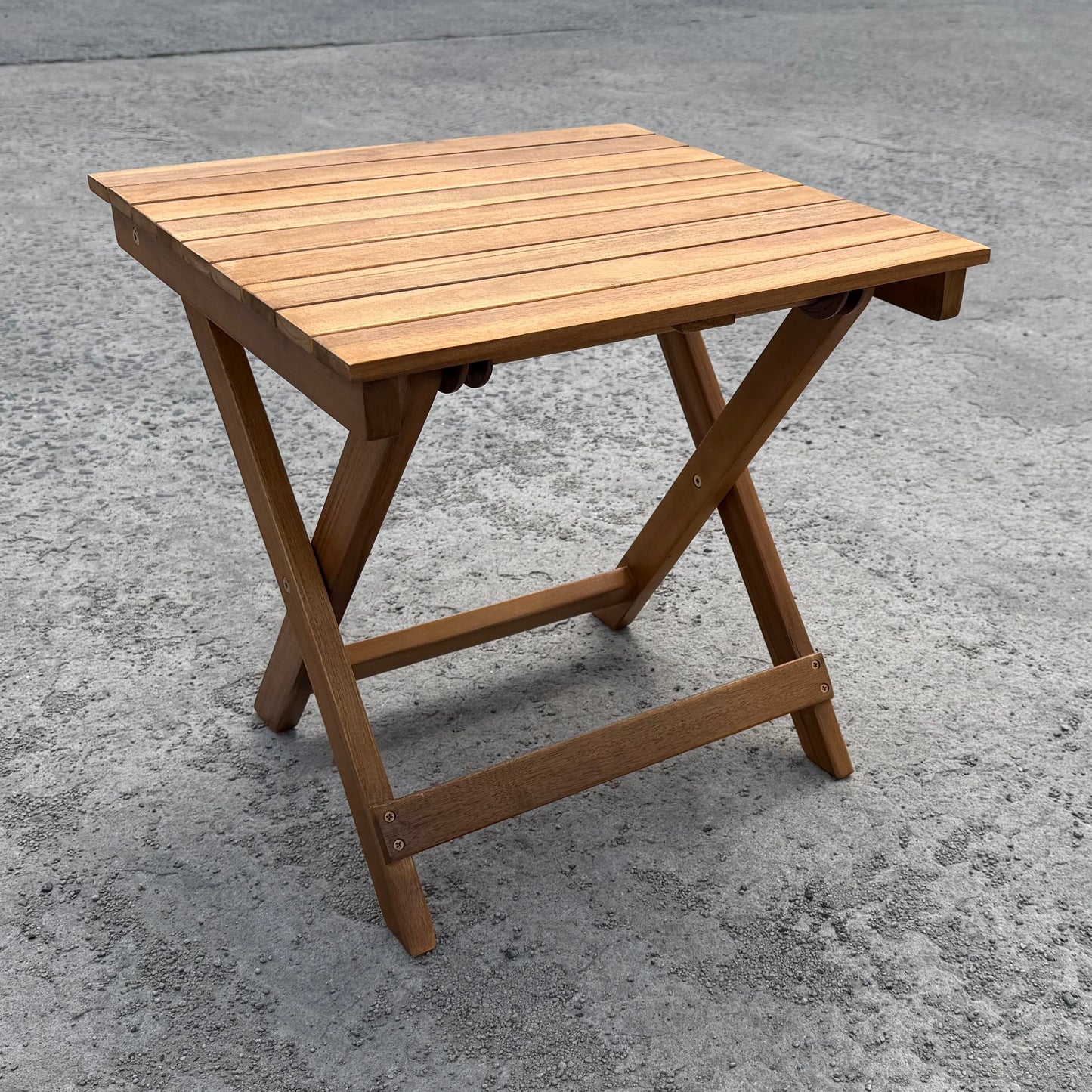 Vierkante hardhouten bijzettafel - opklapbaar