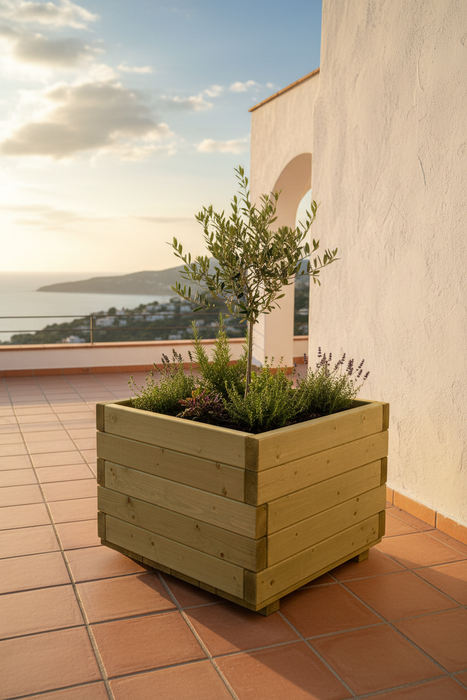 Bloembak op Mediterranean villa terrace