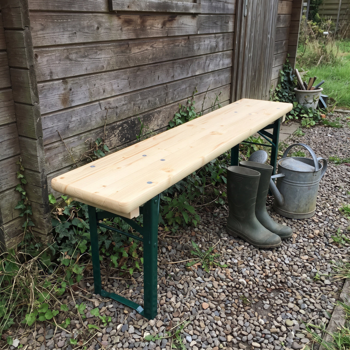 Bierbank 110 cm KING tegen het tuinhuis