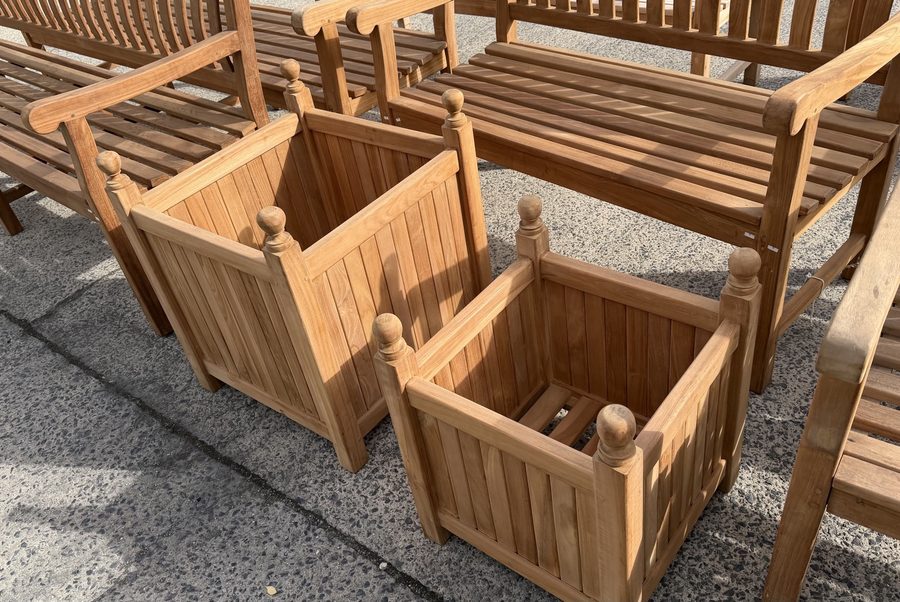 Teak bloembak vierkant - tweede keuze