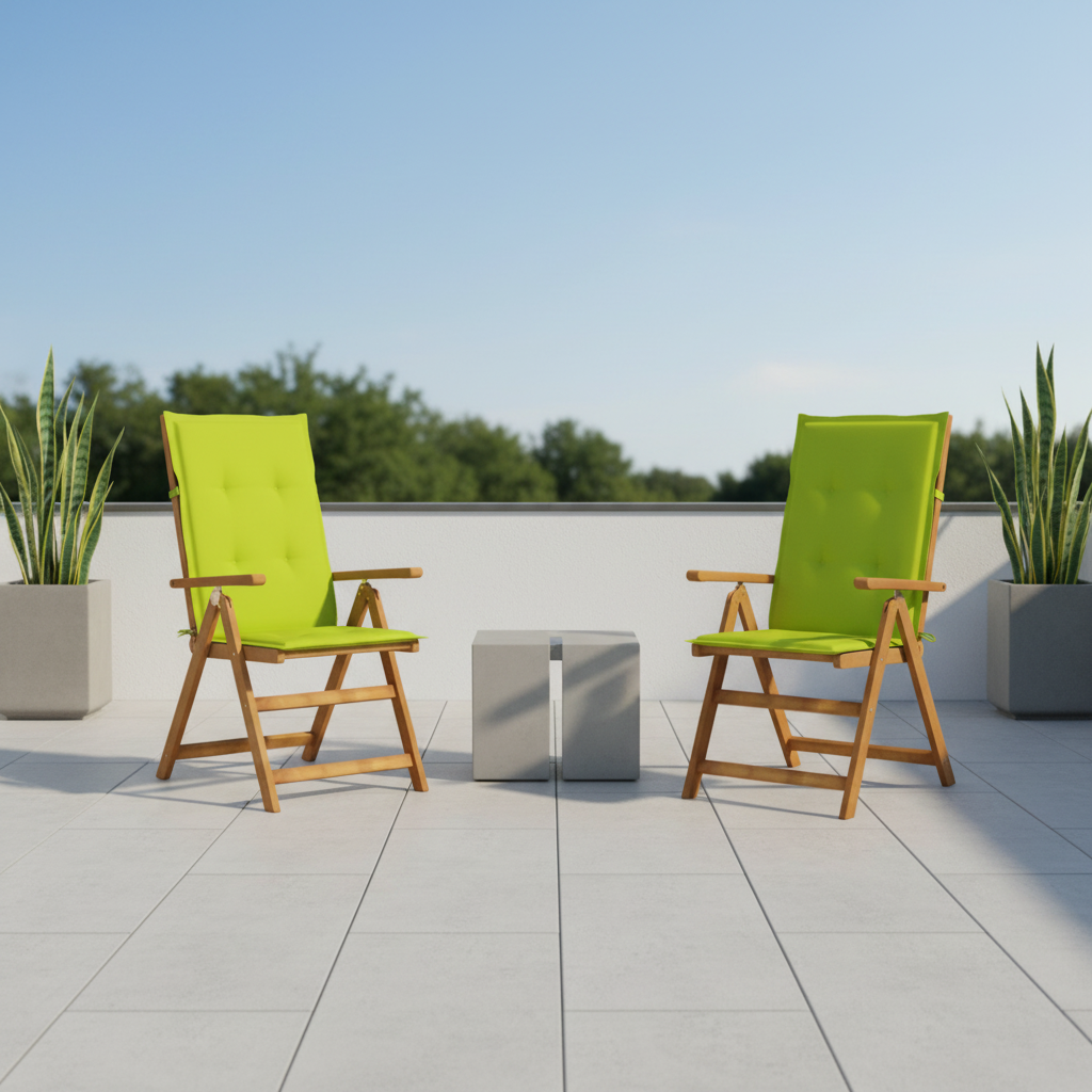 Felgroene tuinstoelen tegenover elkaar