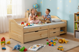 Kinderbed Azalea met spelende kinderen