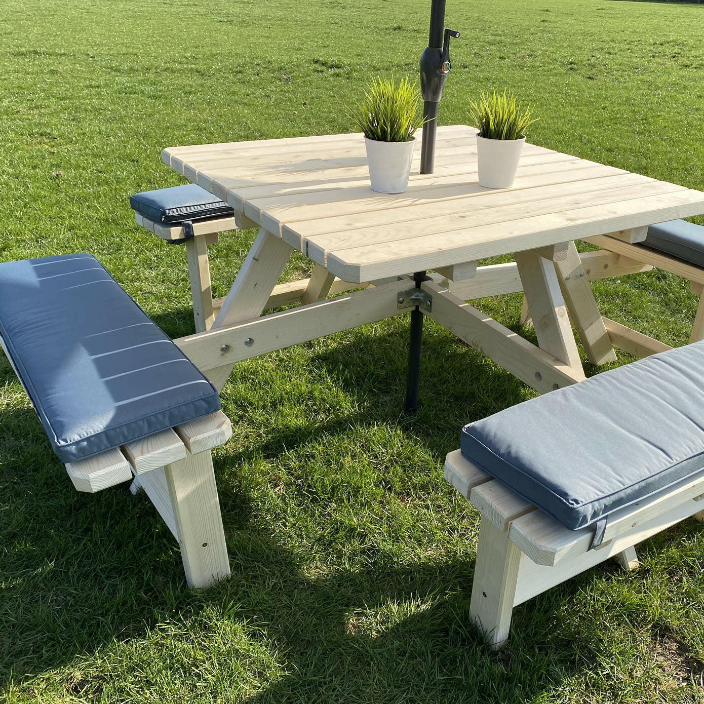 Picknicktafel kussen antraciet 57cm.