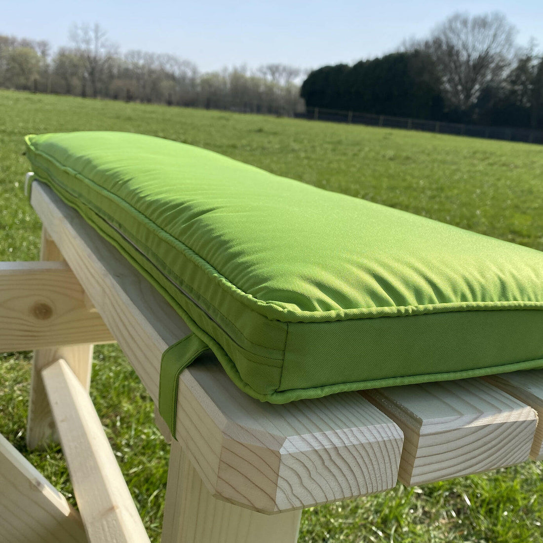 Picknicktafel kussen appel groen 57cm.