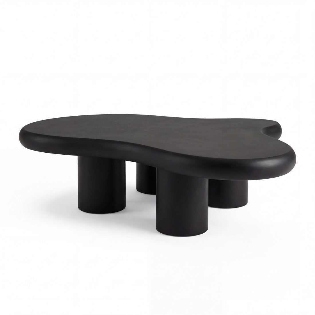 Liora Flow salontafel 100 × 69 × 30 cm in zwart, organische wolkvorm op vier ronde poten, op witte achtergrond