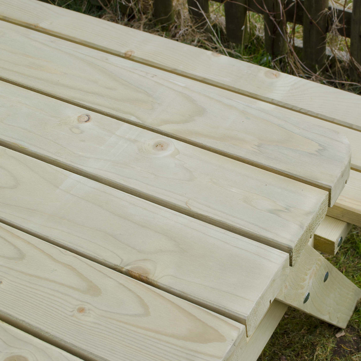 Picknicktafel 180 cm: detail van de planken van tafelblad en bank