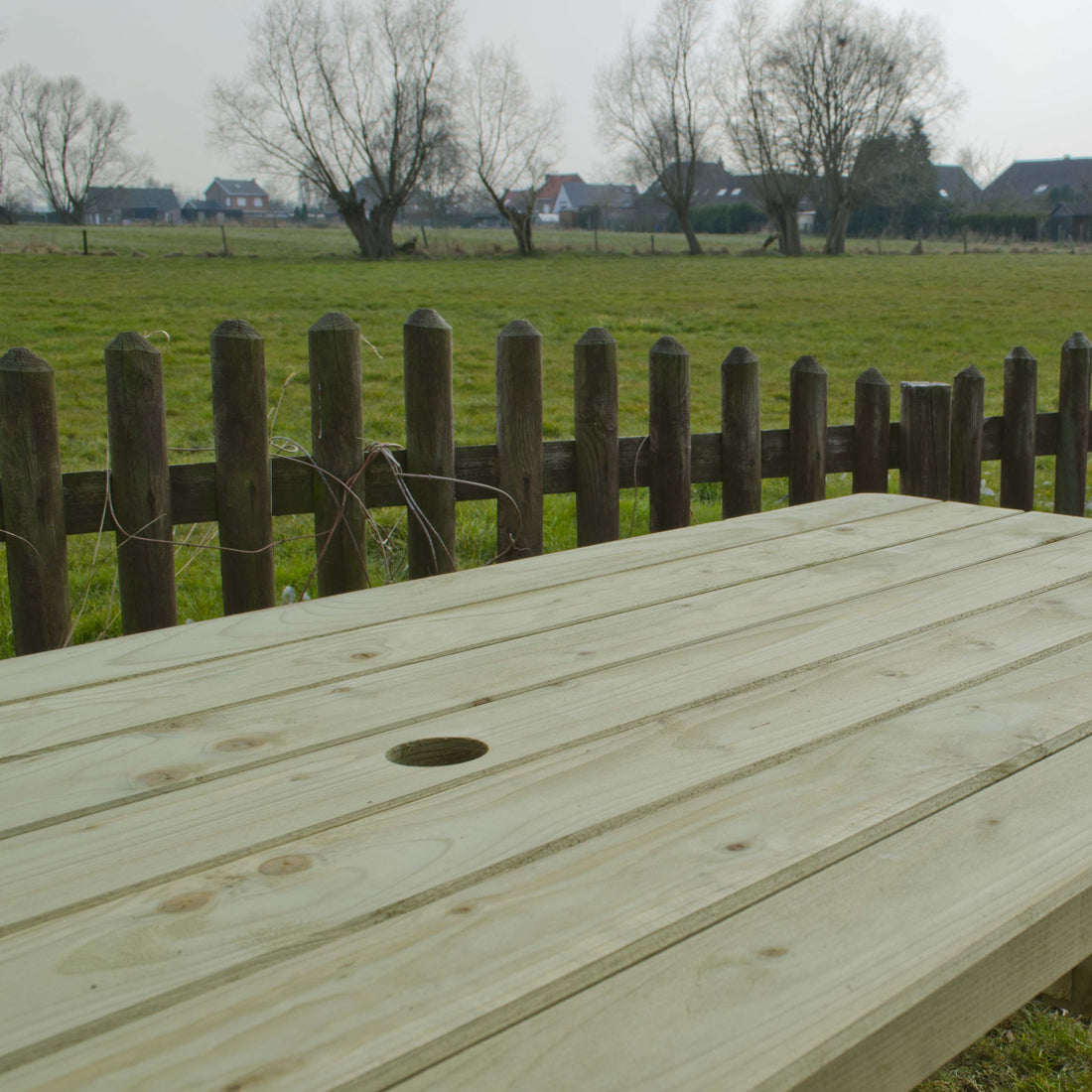Picknicktafel 180 cm: tafelblad met parasolgat