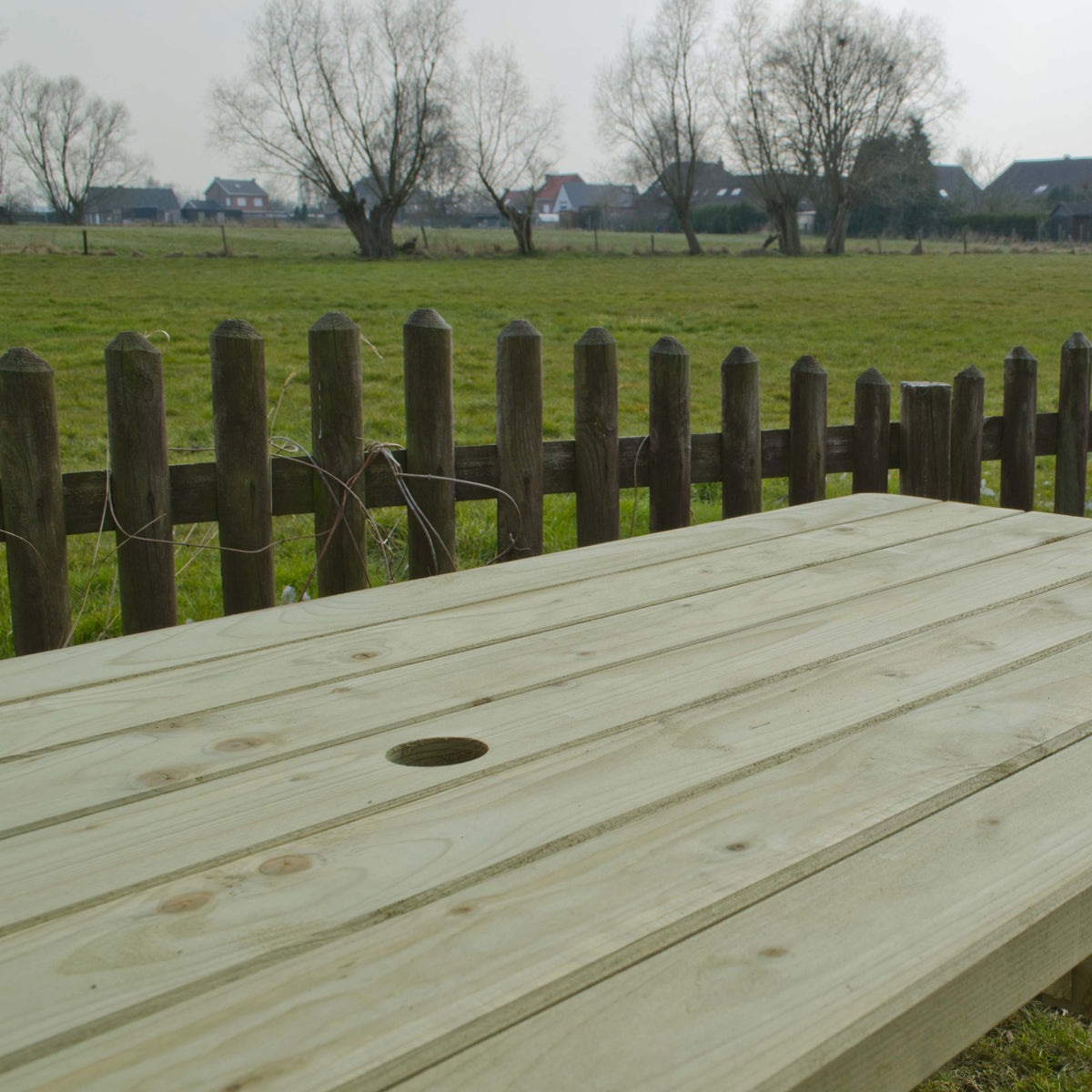 Picknicktafel 180 cm: tafelblad met parasolgat