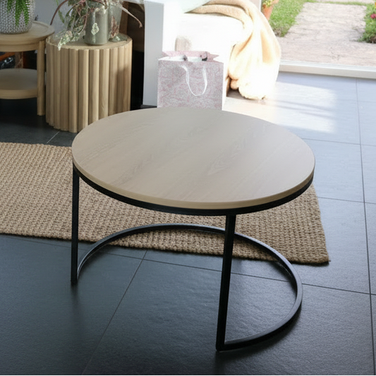 ronde nesting tafel in verand