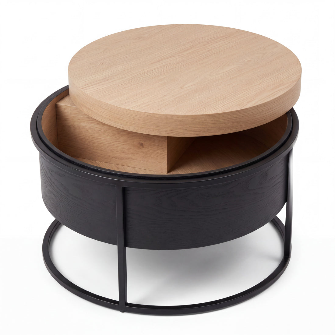 Ronde salontafel licht eikenlook met zwarte trommel, blad opzij gedraaid zodat de opbergruimte zichtbaar is