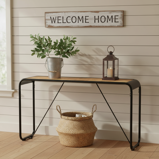 Sidetable in farmhouse entree