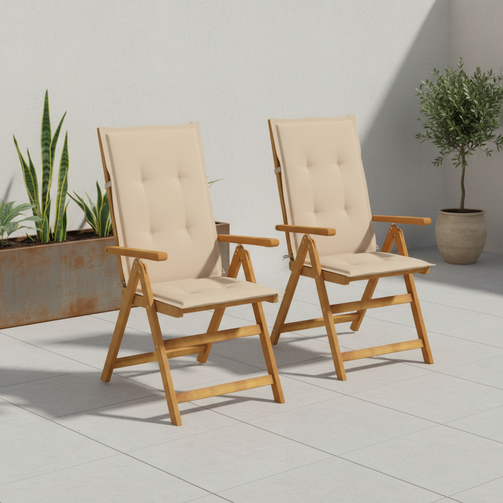 Tuinstoelen op clean terras